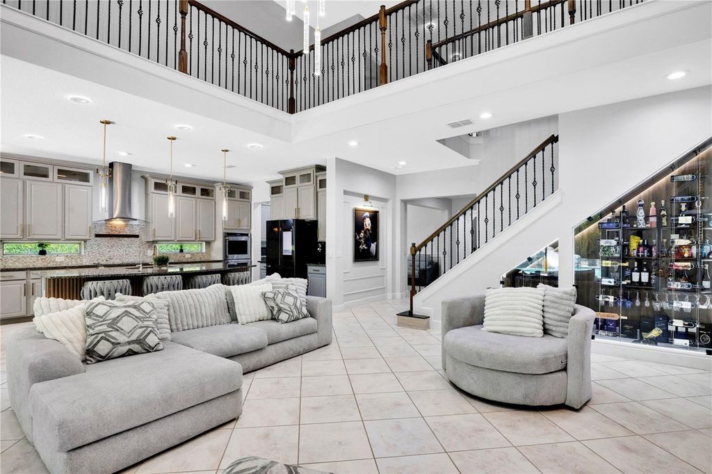Image 10 of property listing at 9443 ROYAL ESTATES BOULEVARD, Orlando, FL 32836