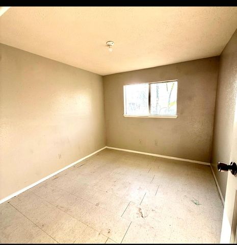 7403 W Fuqua Drive, Houston, TX 77489