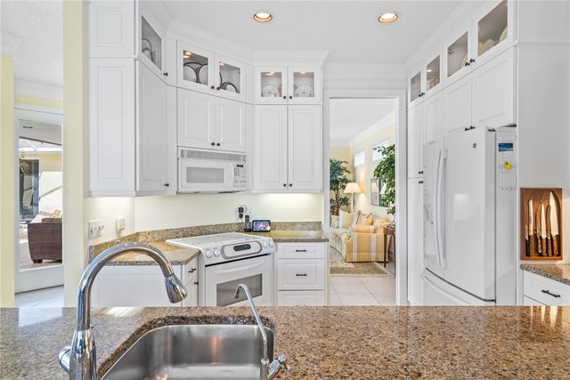 787 Hampton Woods Lane SW, Vero Beach, FL 32962