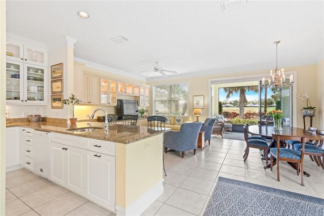 787 Hampton Woods Lane SW, Vero Beach, FL 32962