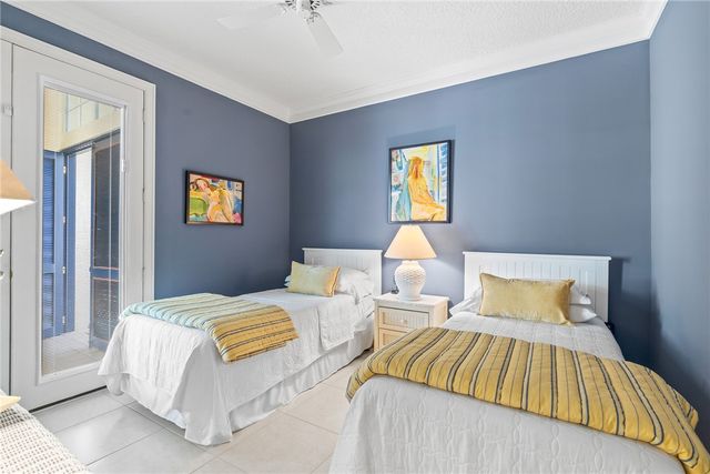 787 Hampton Woods Lane SW, Vero Beach, FL 32962