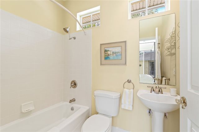 787 Hampton Woods Lane SW, Vero Beach, FL 32962