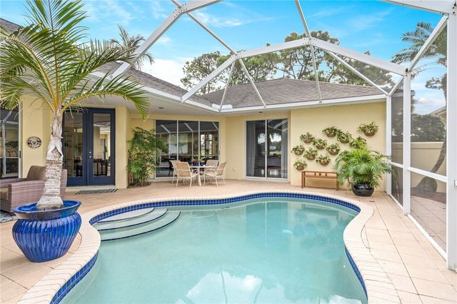 787 Hampton Woods Lane SW, Vero Beach, FL 32962