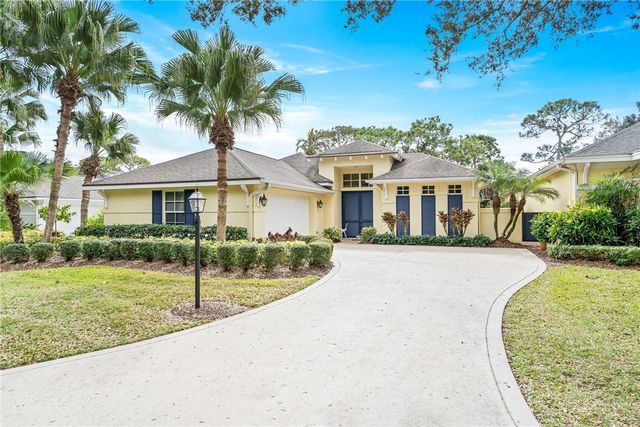 787 Hampton Woods Lane SW, Vero Beach, FL 32962