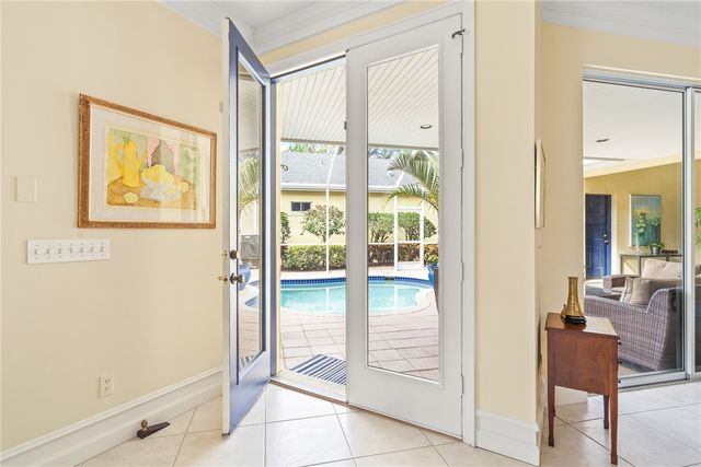 787 Hampton Woods Lane SW, Vero Beach, FL 32962