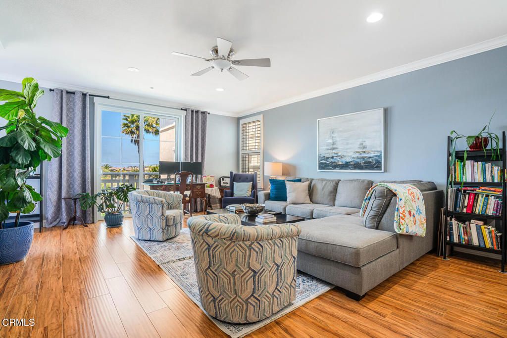 Image 15 of property listing at 1541 Windshore Way, Oxnard, CA 93035