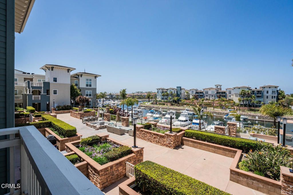 Image 19 of property listing at 1541 Windshore Way, Oxnard, CA 93035