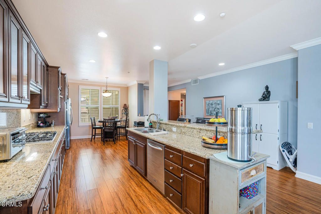 Image 8 of property listing at 1541 Windshore Way, Oxnard, CA 93035