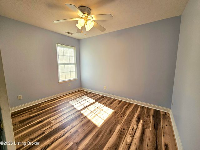 2217 Upper Hunters Trace, Louisville, KY 40216