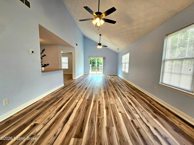 2217 Upper Hunters Trace, Louisville, KY 40216
