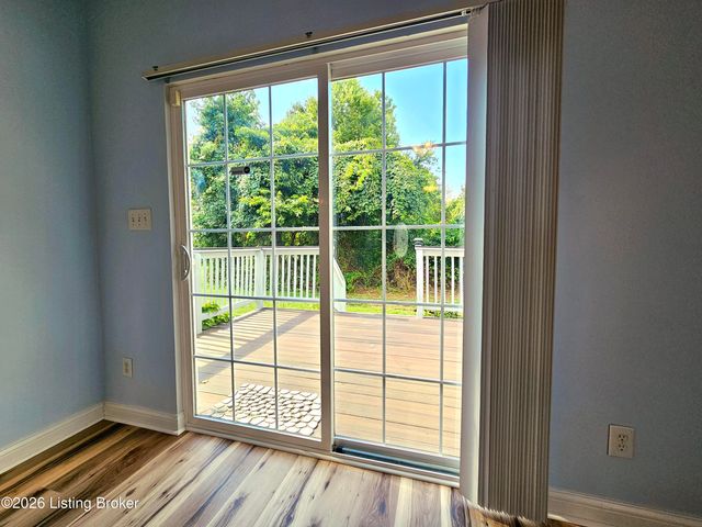 2217 Upper Hunters Trace, Louisville, KY 40216