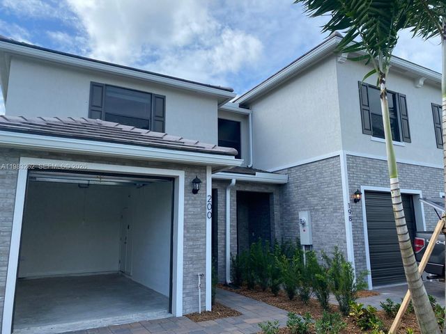200 SE 5th Ct 200, Deerfield Beach, FL 33441