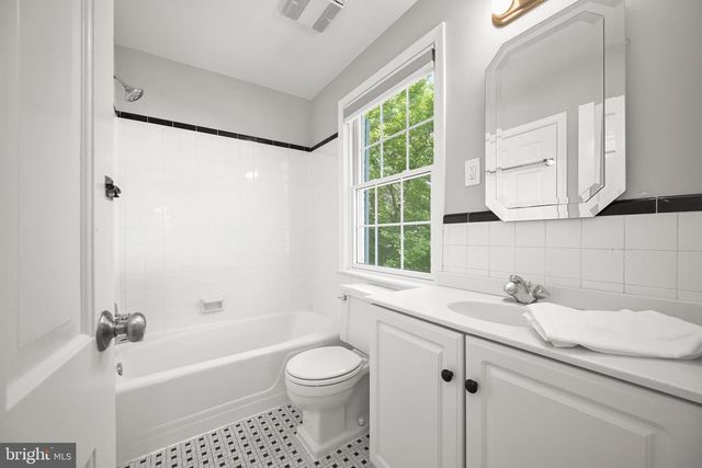 4700 FORT SUMNER DR, Bethesda, MD 20816