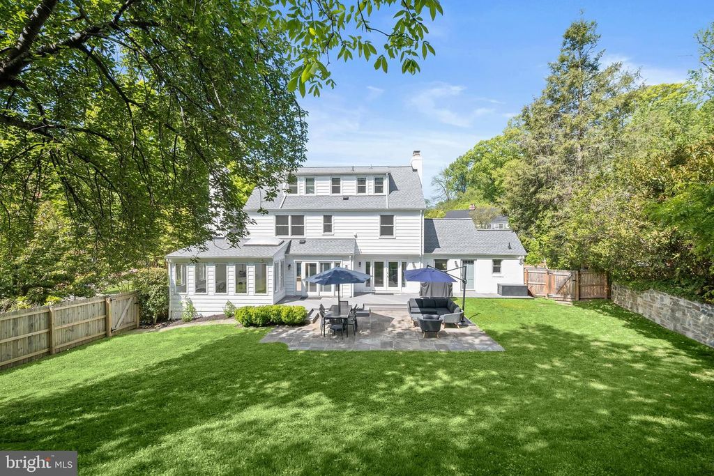Image 37 of property listing at 4700 FORT SUMNER DR, Bethesda, MD 20816