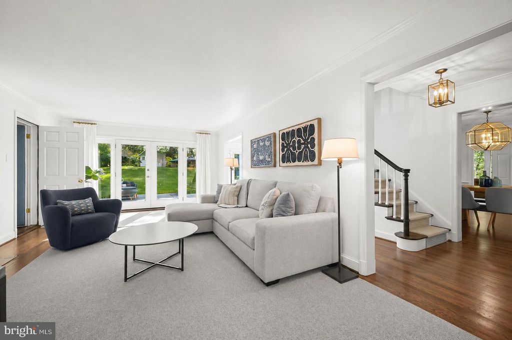 Image 9 of property listing at 4700 FORT SUMNER DR, Bethesda, MD 20816