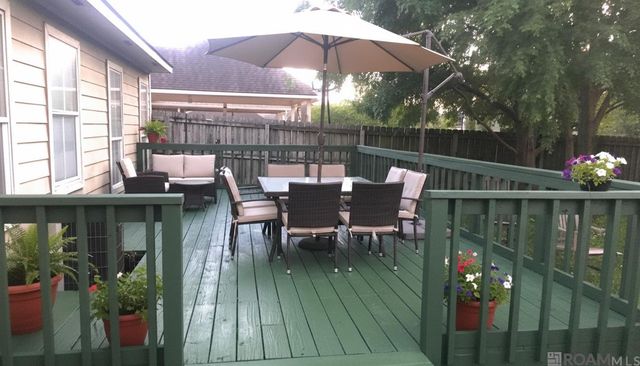 5684 Ducros Dr, Baton Rouge, LA 70820