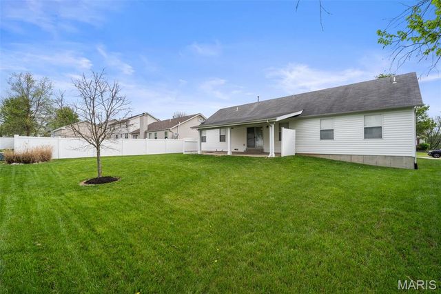 815 Whisper Creek Court, Wentzville, MO 63385