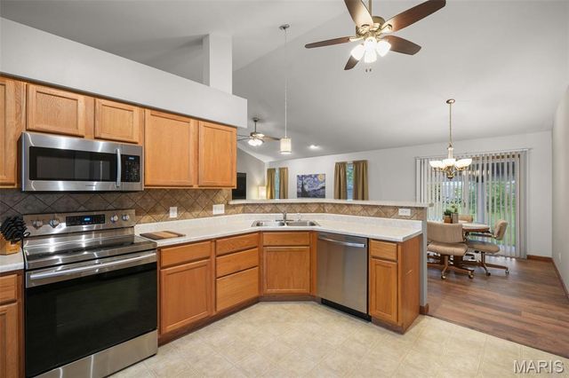 815 Whisper Creek Court, Wentzville, MO 63385