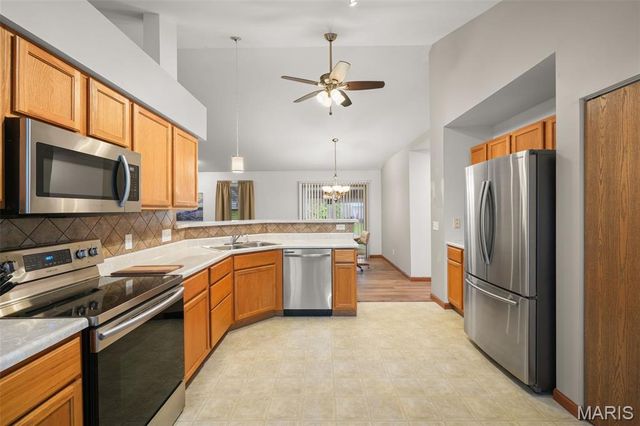 815 Whisper Creek Court, Wentzville, MO 63385