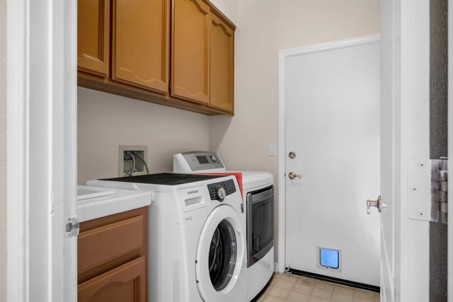 187 John Henry Cir, Folsom, CA 95630