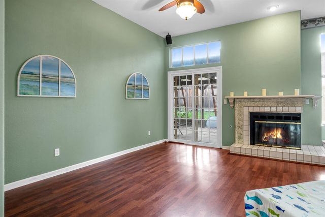 187 John Henry Cir, Folsom, CA 95630