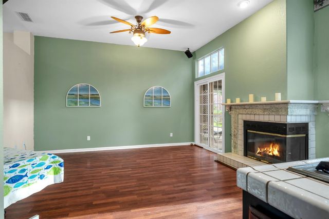 187 John Henry Cir, Folsom, CA 95630