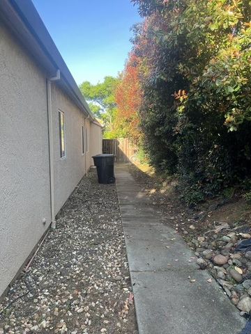 187 John Henry Cir, Folsom, CA 95630