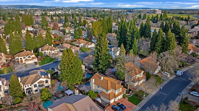 187 John Henry Cir, Folsom, CA 95630