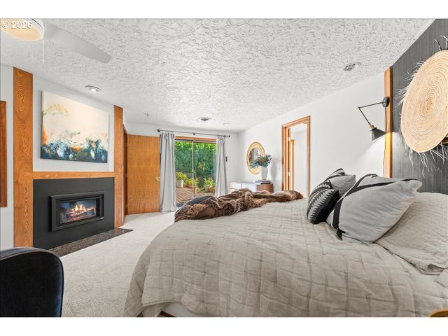 2030 Se 100TH Ave, Portland, OR 97216
