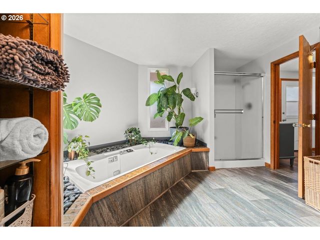 2030 Se 100TH Ave, Portland, OR 97216