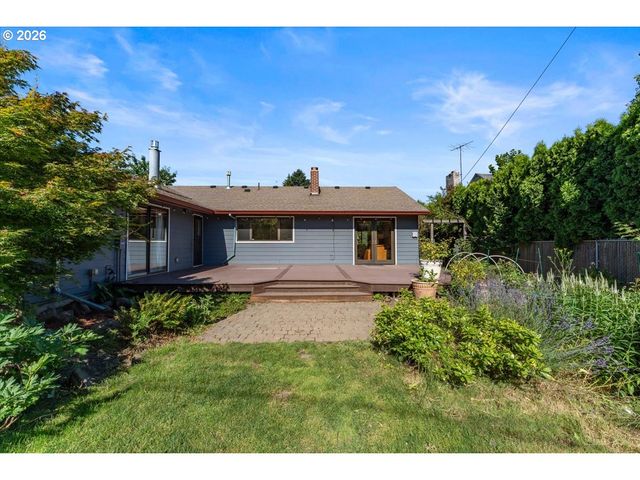 2030 Se 100TH Ave, Portland, OR 97216