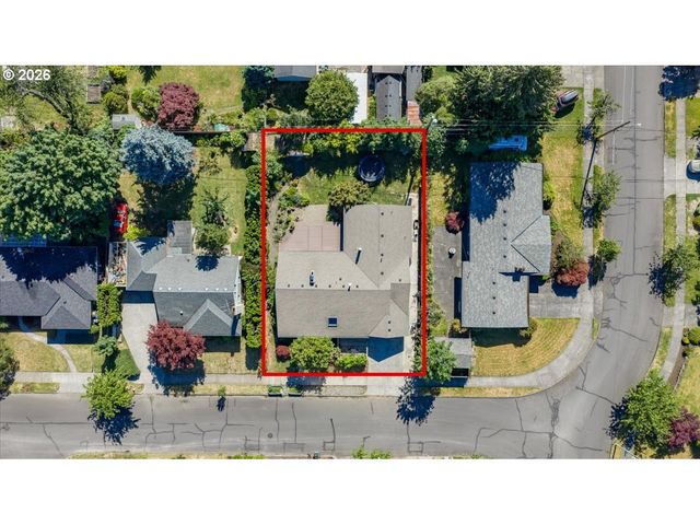2030 Se 100TH Ave, Portland, OR 97216