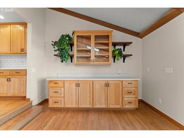 2030 Se 100TH Ave, Portland, OR 97216