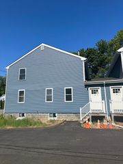 170 Hart St A, Taunton, MA 02780