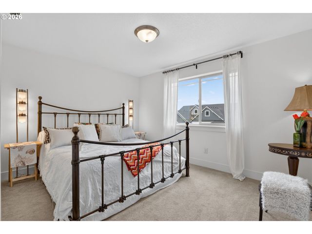 5903 Ne 133RD St, Vancouver, WA 98686