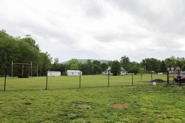 232 MINE BRANCH RD, Crimora, VA 24431