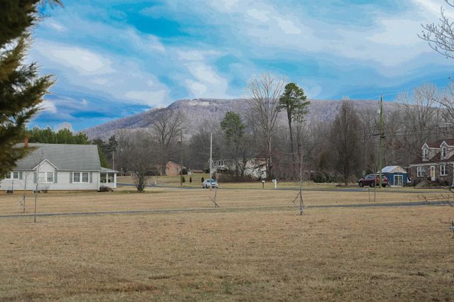 232 MINE BRANCH RD, Crimora, VA 24431