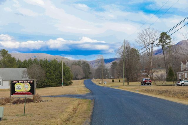 232 MINE BRANCH RD, Crimora, VA 24431