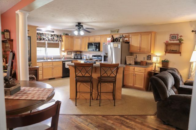 232 MINE BRANCH RD, Crimora, VA 24431