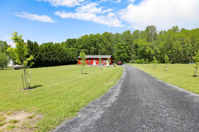 232 MINE BRANCH RD, Crimora, VA 24431