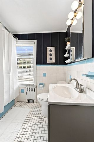 64 Clark Street, Lynn, MA 01902