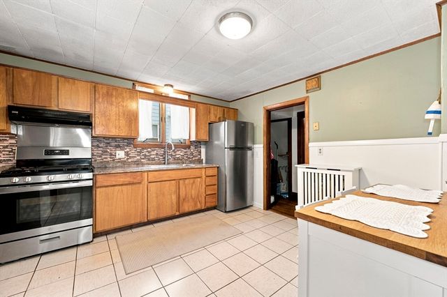 64 Clark Street, Lynn, MA 01902