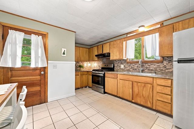 64 Clark Street, Lynn, MA 01902