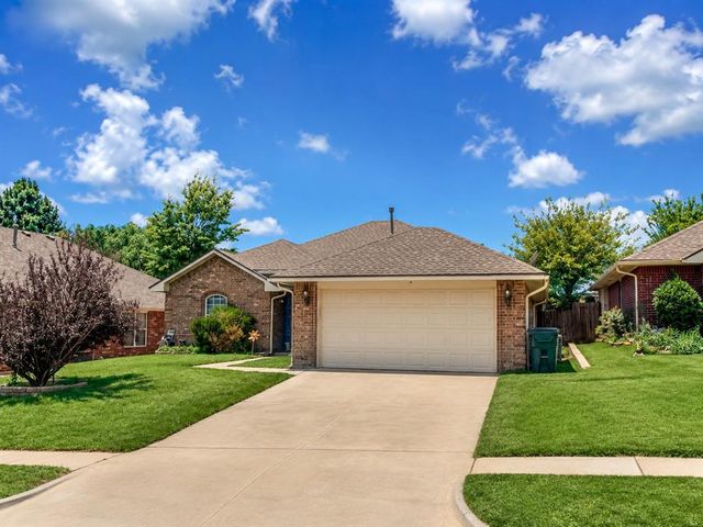 2333 Serenade Drive, Midwest City, OK 73130