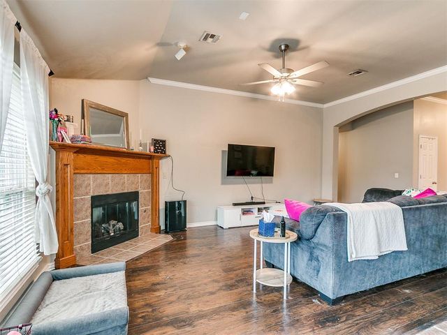 2333 Serenade Drive, Midwest City, OK 73130