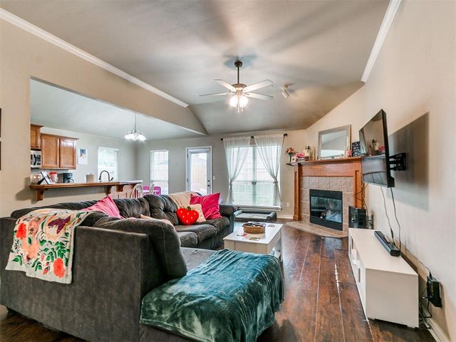 2333 Serenade Drive, Midwest City, OK 73130