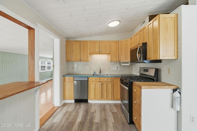 40 Daddy Tucker Drive, Little Egg Harbor, NJ 08087