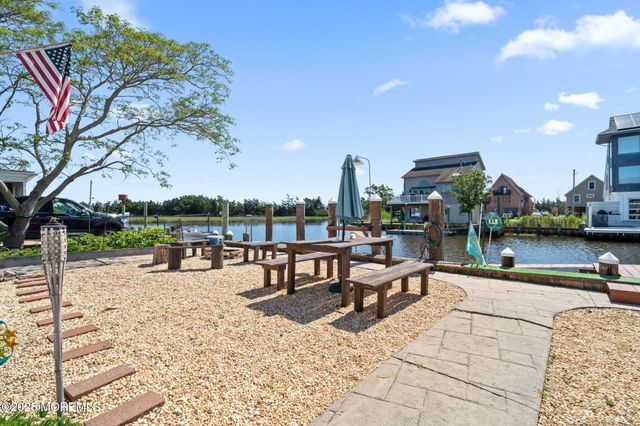 40 Daddy Tucker Drive, Little Egg Harbor, NJ 08087