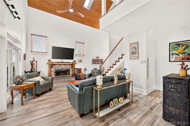 1424 SE 5th Avenue, Crystal River, FL 34429