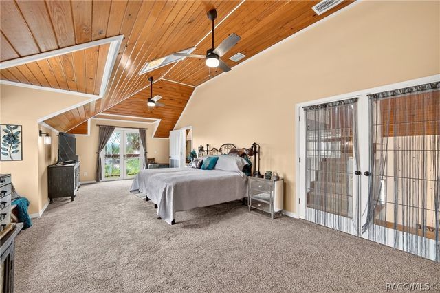 1424 SE 5th Avenue, Crystal River, FL 34429